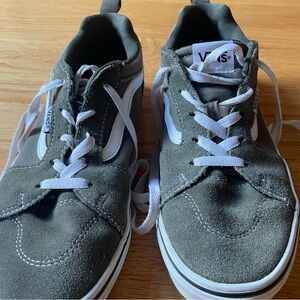 Vans Green Sneaker Shoes - Woman’s size 7, Youth size 6